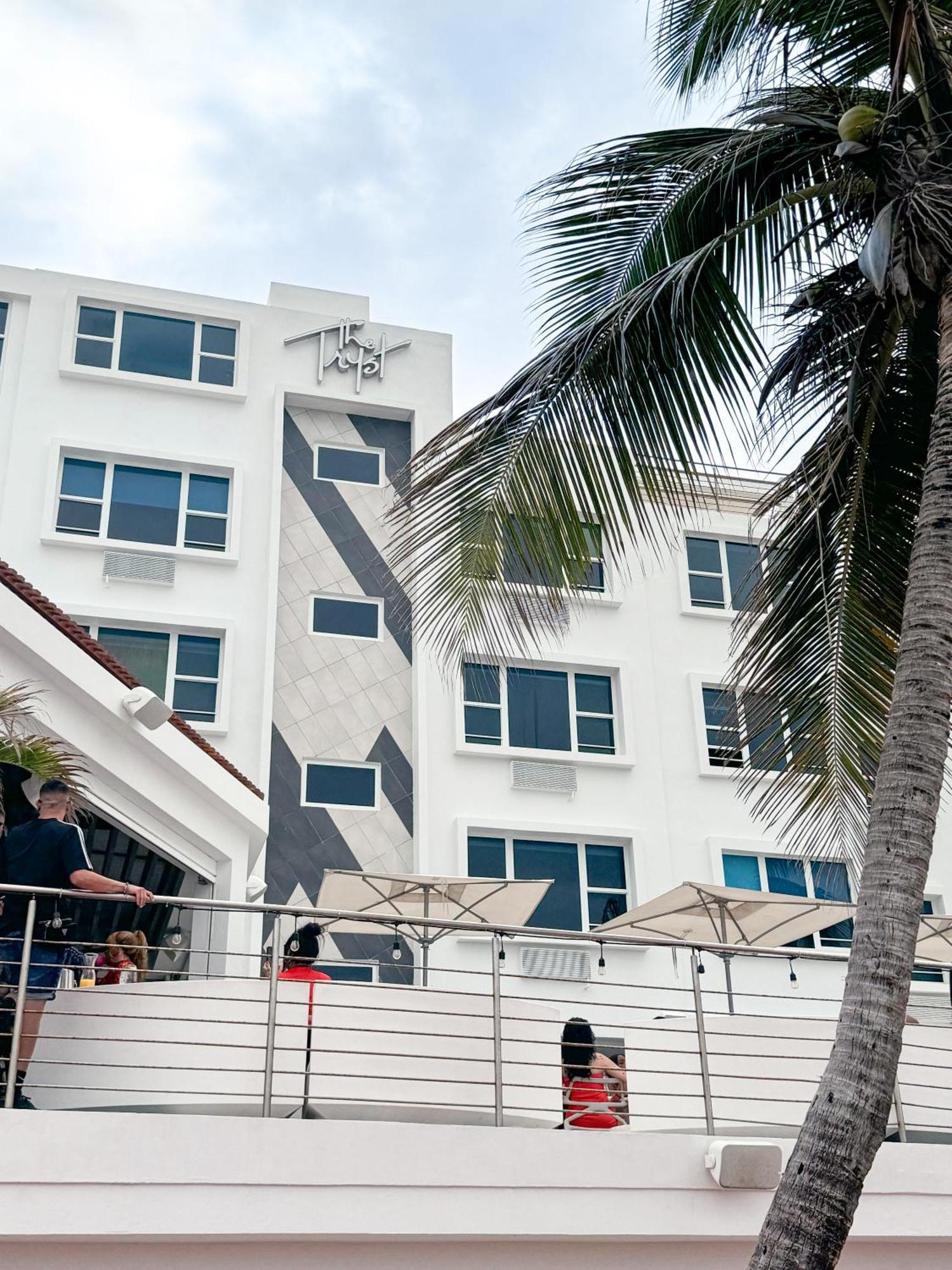 The Tryst Beachfront Hotel San Juan Luaran gambar